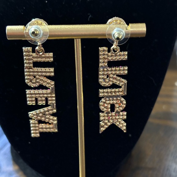 Halloween TRICK/ TREAT Design Beaded Dangle Earrings NEW - Picture 3 of 5